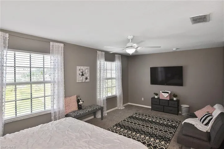 11562  Lake Cypress  LOOP, Fort Myers, FL 33913