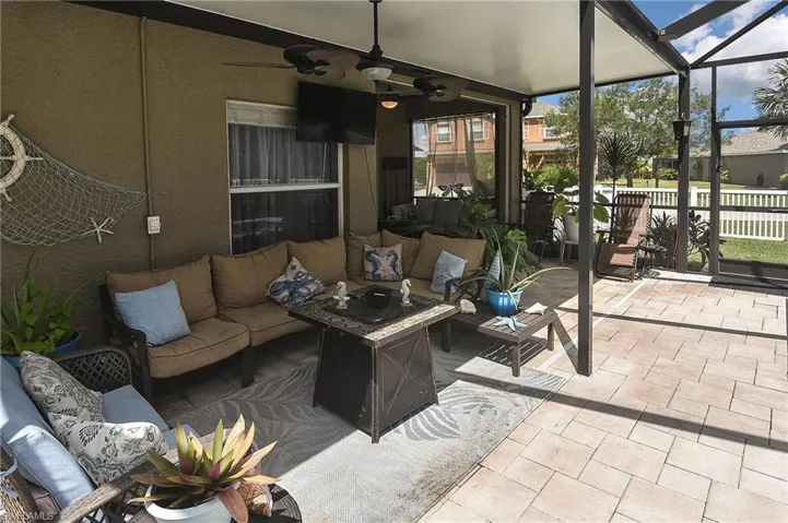 11562  Lake Cypress  LOOP, Fort Myers, FL 33913