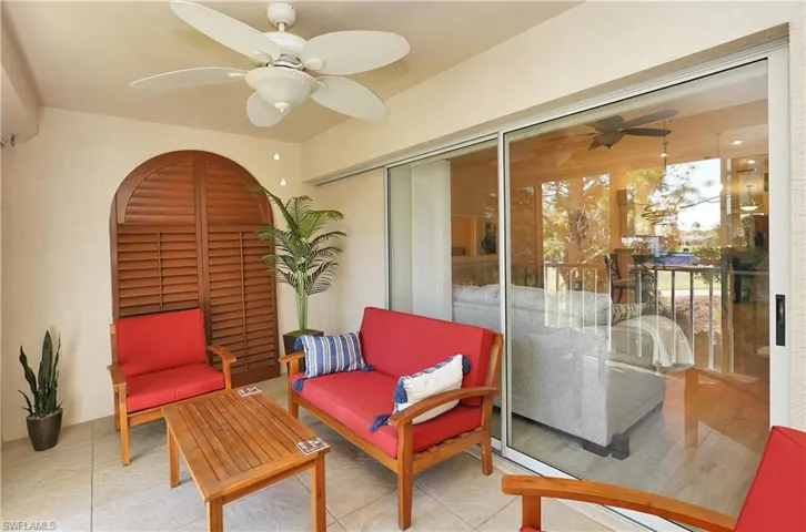 and sliders to living room from lanai