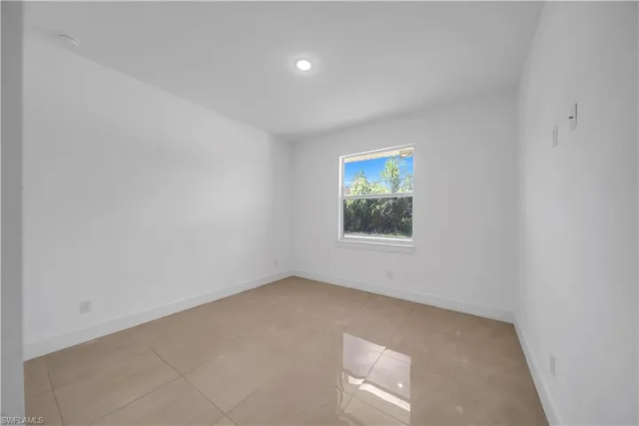 1605 E 6th St, Lehigh Acres, Florida 33972