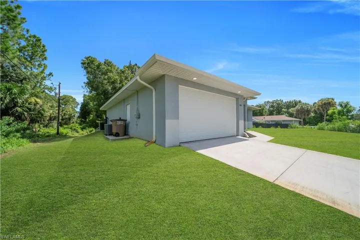 1605 E 6th St, Lehigh Acres, Florida 33972