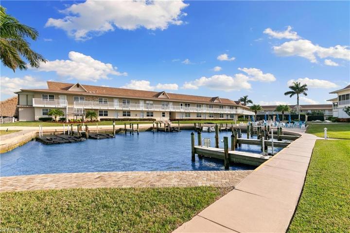 Marco Inn Villas is water direct