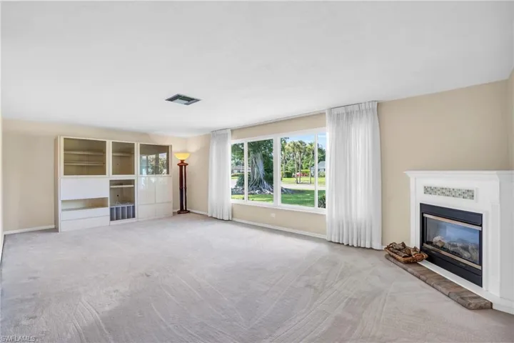 1359  Tanglewood  PKWY, Fort Myers, FL 33919