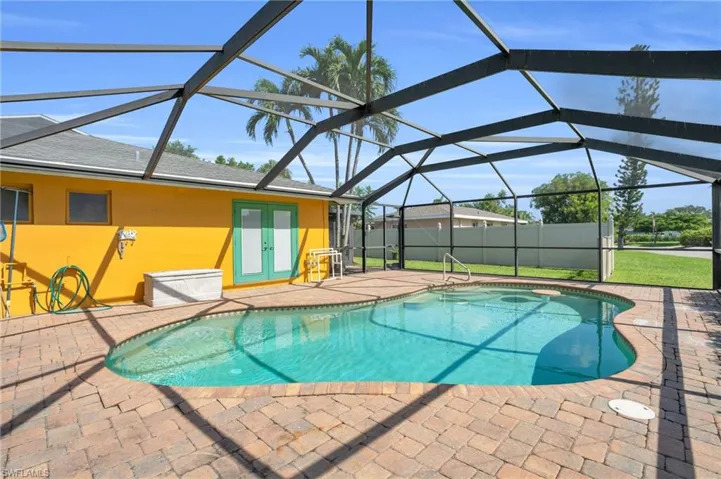1359  Tanglewood  PKWY, Fort Myers, FL 33919