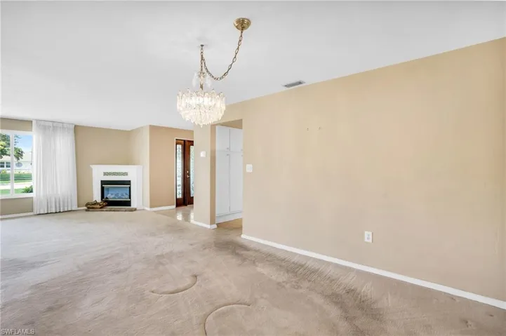 1359  Tanglewood  PKWY, Fort Myers, FL 33919