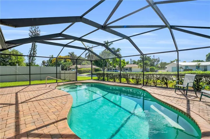 1359  Tanglewood  PKWY, Fort Myers, FL 33919