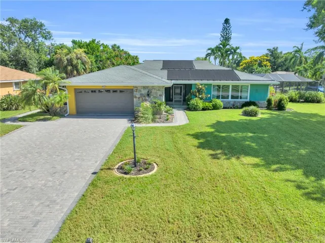1359  Tanglewood  PKWY, Fort Myers, FL 33919