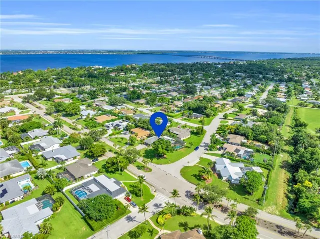 1359  Tanglewood  PKWY, Fort Myers, FL 33919