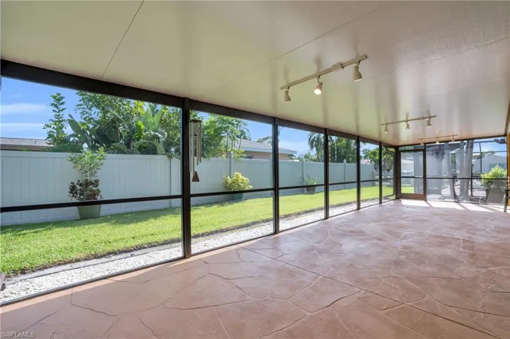 1359  Tanglewood  PKWY, Fort Myers, FL 33919