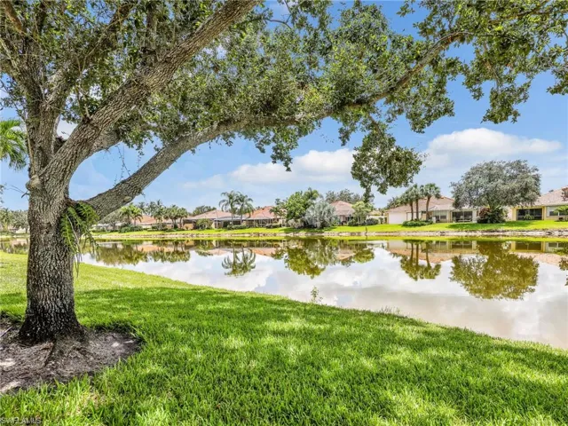 5284 Hawkesbury Way, Naples, Florida 34119