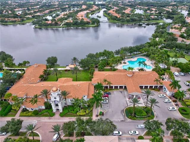 5284 Hawkesbury Way, Naples, Florida 34119
