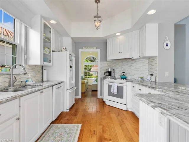 5284 Hawkesbury Way, Naples, Florida 34119