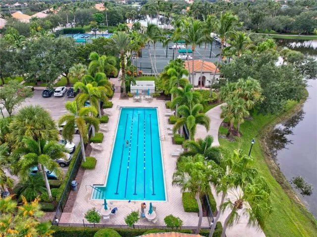 5284 Hawkesbury Way, Naples, Florida 34119
