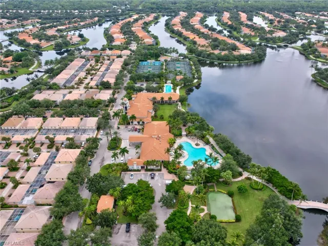5284 Hawkesbury Way, Naples, Florida 34119