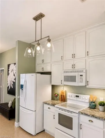 868 Summerfield Dr, Naples, Florida 34120