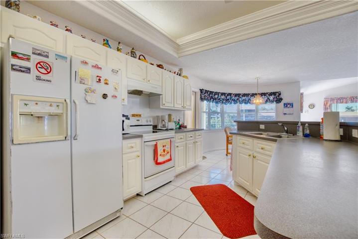 4608 SW 25th CT, CAPE CORAL FL 33914
