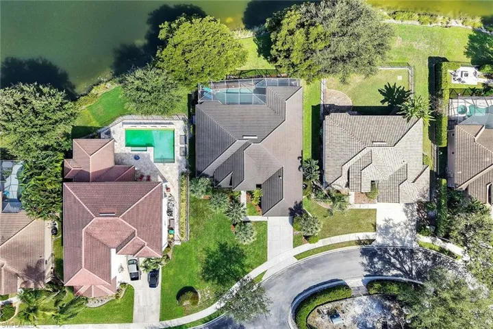 14611  Indigo Lakes  CIR, Naples, FL 34119