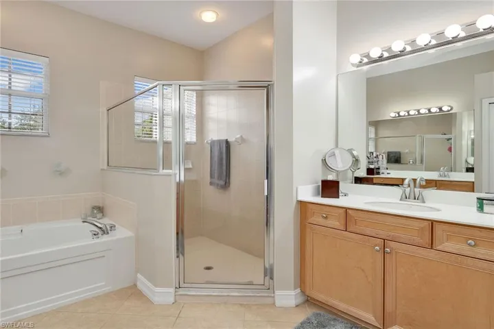 14611  Indigo Lakes  CIR, Naples, FL 34119