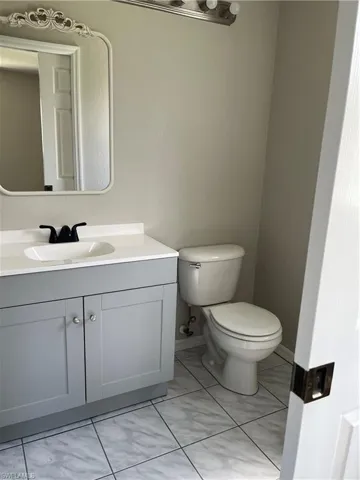 1923 NE 4th  TER, Cape Coral, FL 33909