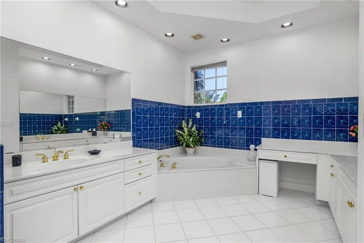 Owner's Bathroom