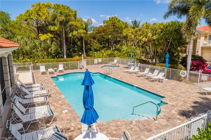 Community Pool & Spa