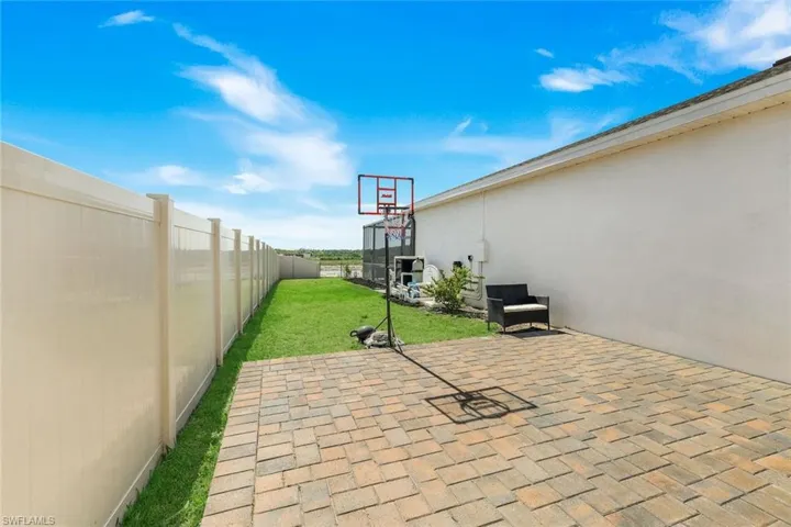 18821 Shimmer Dawn Ct, North Fort Myers, Florida 33917