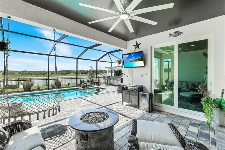 18821 Shimmer Dawn Ct, North Fort Myers, Florida 33917