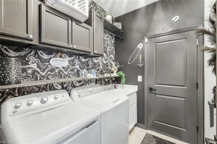18821 Shimmer Dawn Ct, North Fort Myers, Florida 33917