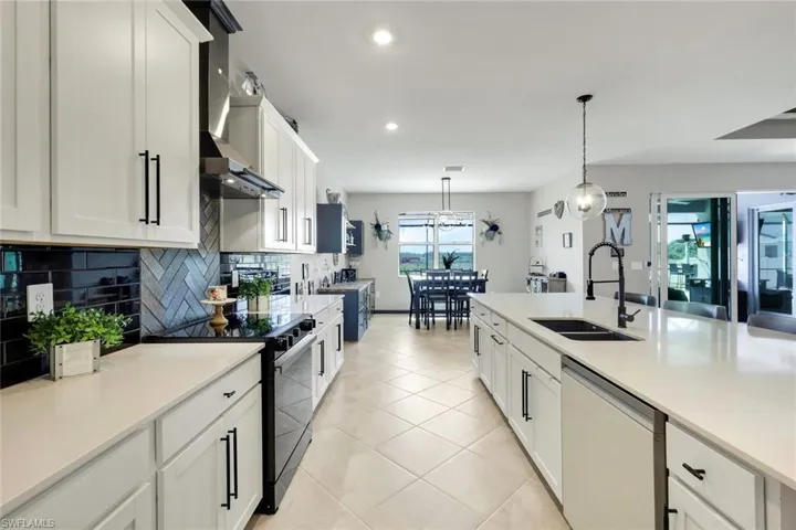 18821 Shimmer Dawn Ct, North Fort Myers, Florida 33917