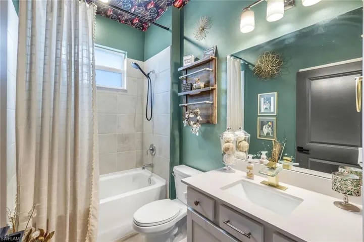 18821 Shimmer Dawn Ct, North Fort Myers, Florida 33917