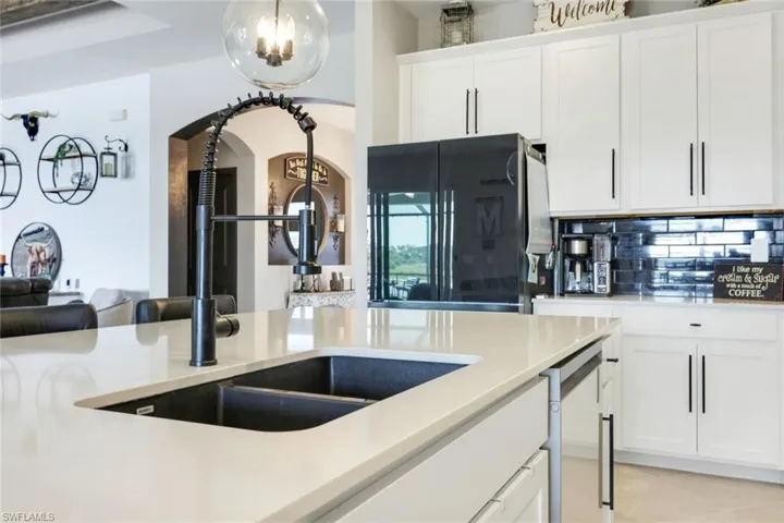 18821 Shimmer Dawn Ct, North Fort Myers, Florida 33917