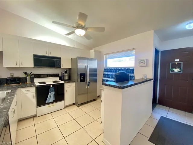 5725  Foxlake  DR, North Fort Myers, FL 33917