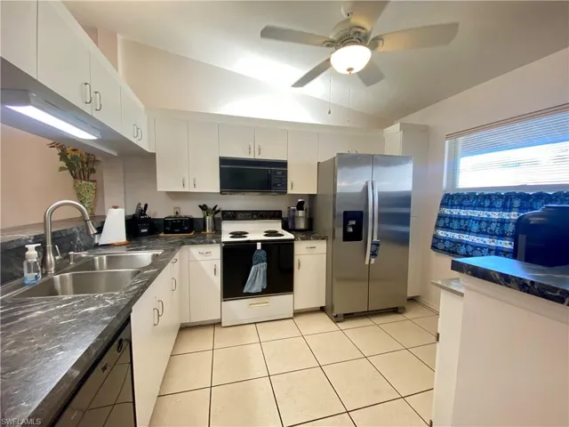 5725  Foxlake  DR, North Fort Myers, FL 33917