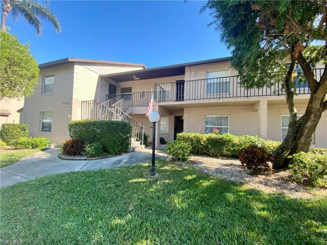 5725  Foxlake  DR, North Fort Myers, FL 33917