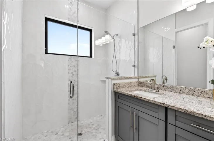 3845  47th NE AVE, Naples, FL 34120