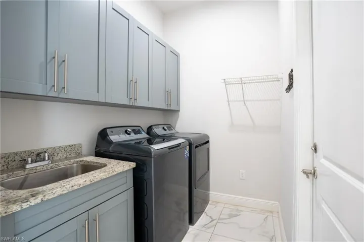 3845  47th NE AVE, Naples, FL 34120