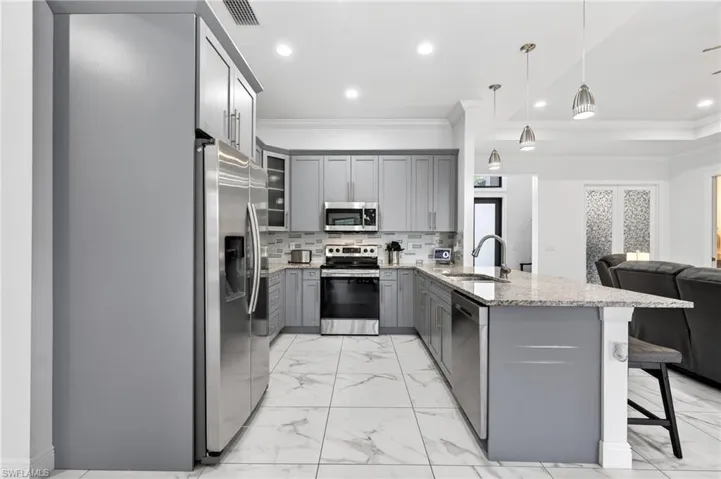 3845  47th NE AVE, Naples, FL 34120