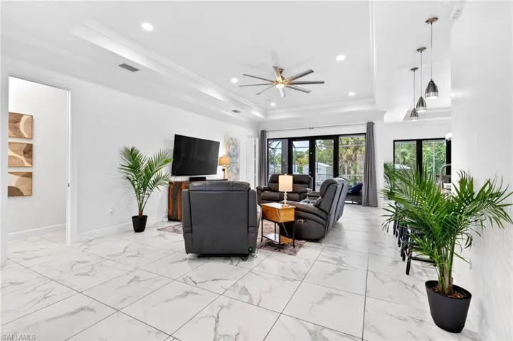 3845  47th NE AVE, Naples, FL 34120