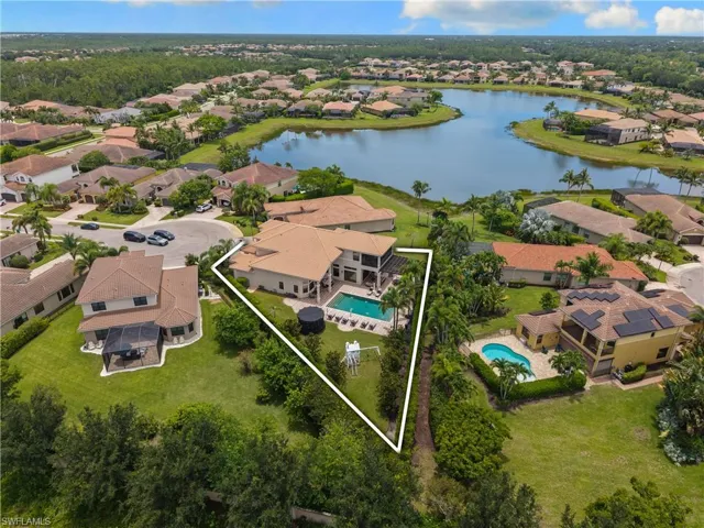 3999 Bering Ct, Naples, Florida 34119