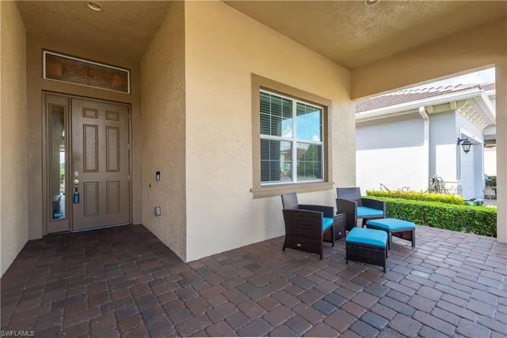 Entrance to property with an outdoor