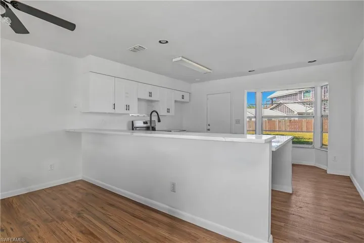 large Breakfast bar