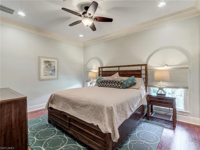 Second main level suite