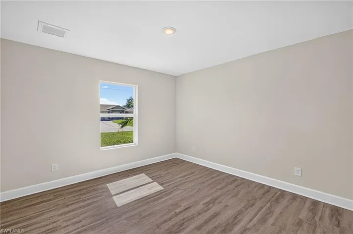 2532 Nw 21st Ave, Cape Coral, Florida 33993