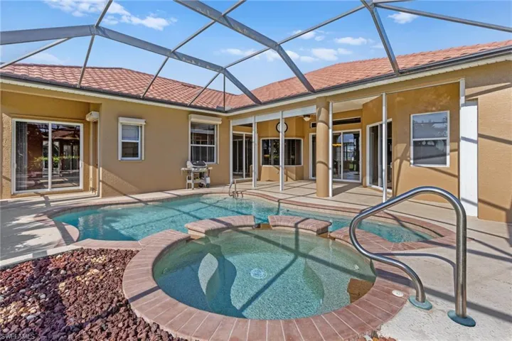 POOL/HOT TUB