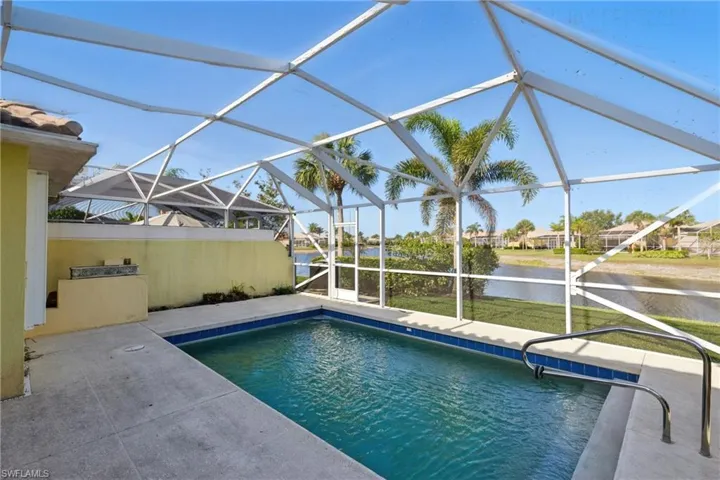 8205 Xenia Ln, Naples Fl 34114