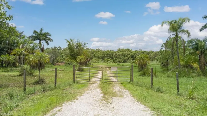 11275  Riggs  RD, Naples, FL 34114