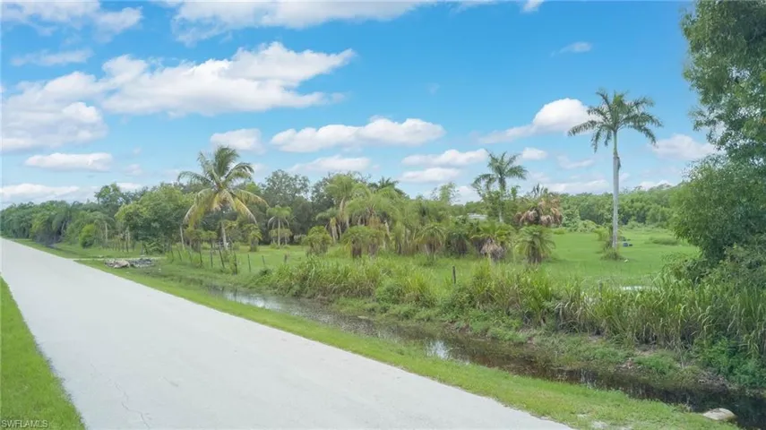 11275  Riggs  RD, Naples, FL 34114