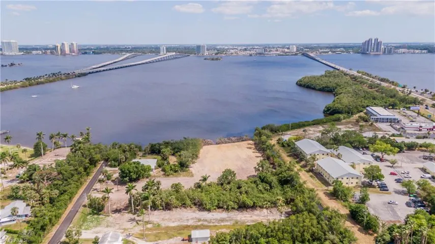 More than an acre of waterfront land gives you room to dream, design and create something truly special.