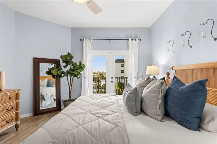 470 Launch Cir V503, Naples, Florida 34108