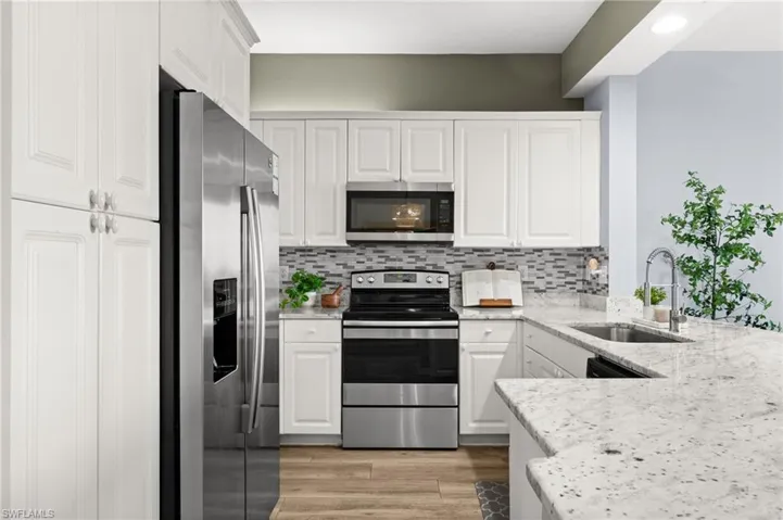 470 Launch Cir V503, Naples, Florida 34108